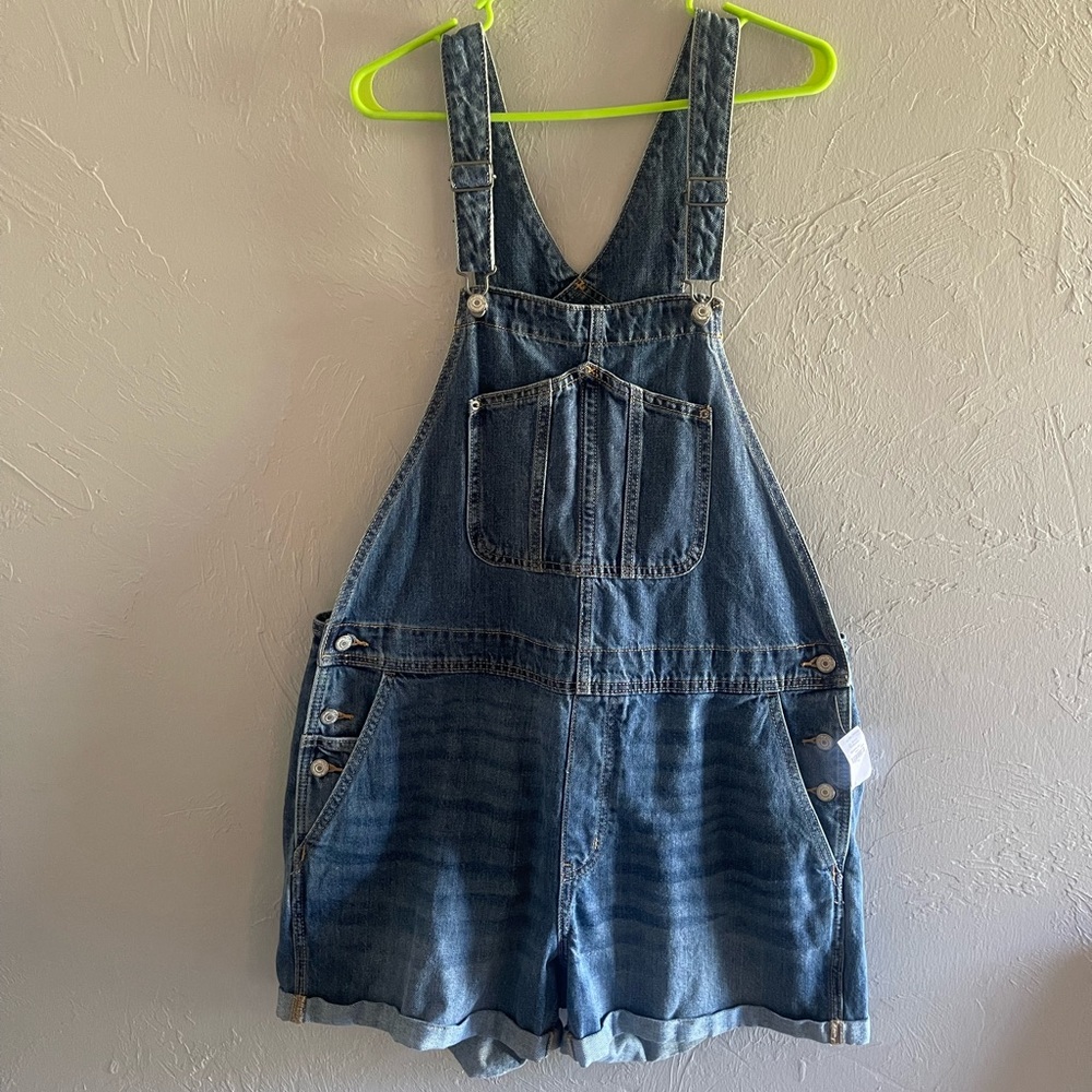 Old Navy Women’s Short Overalls XL Medium Blue Denim NWT